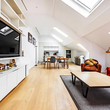 Apartman Veeve - Higher Calling